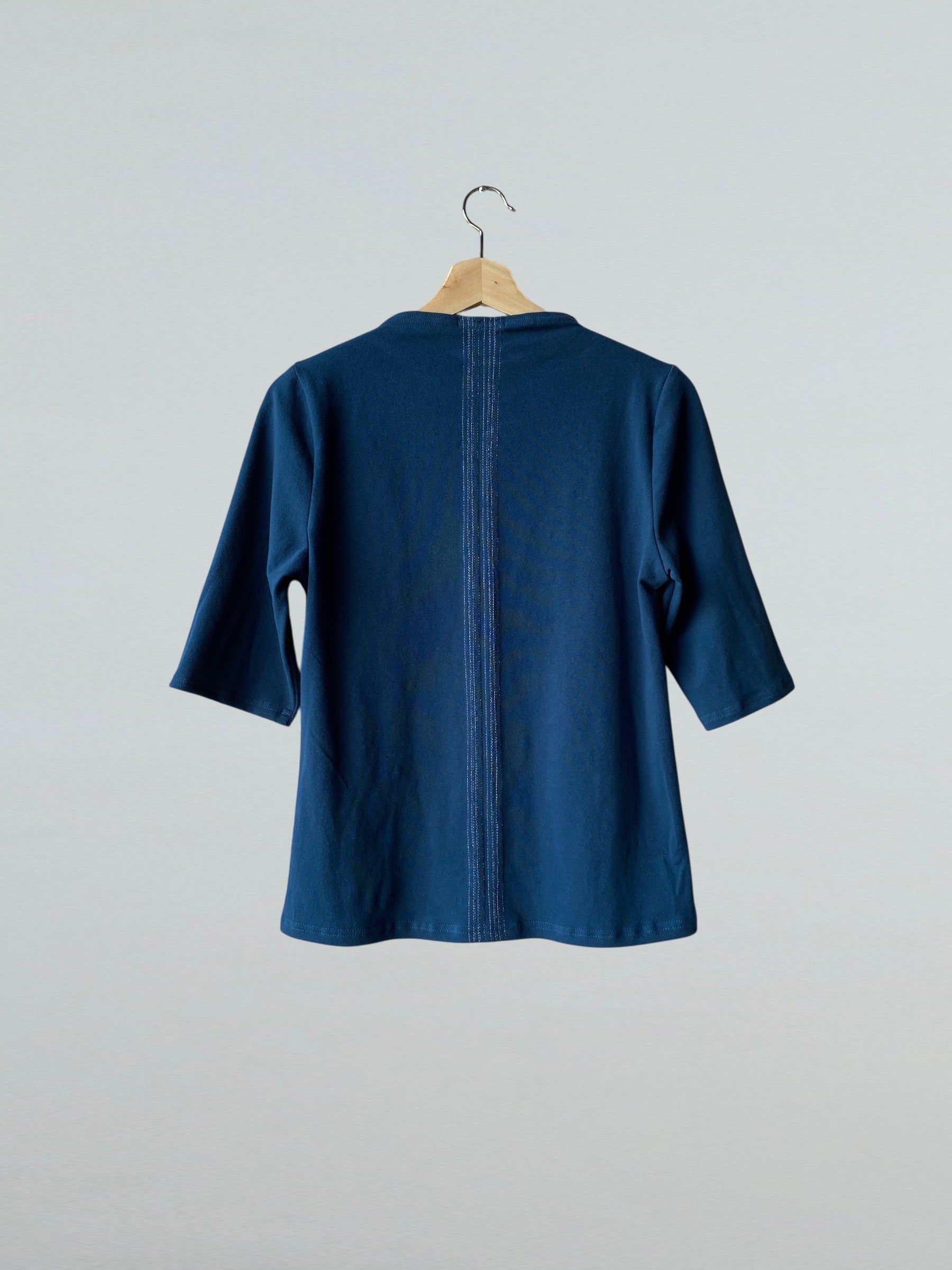 Medium, Center Lines Top, Teal