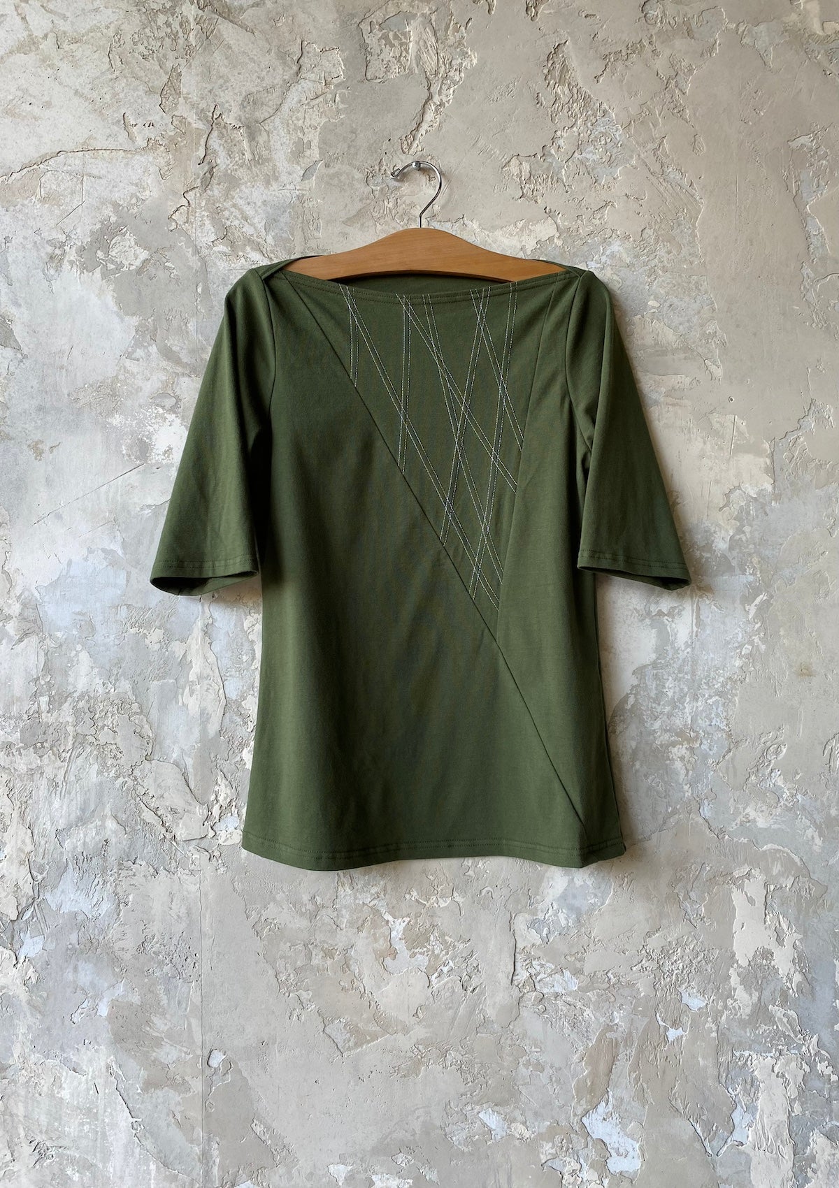Medium, Triangle Top Mid Sleeve in olive