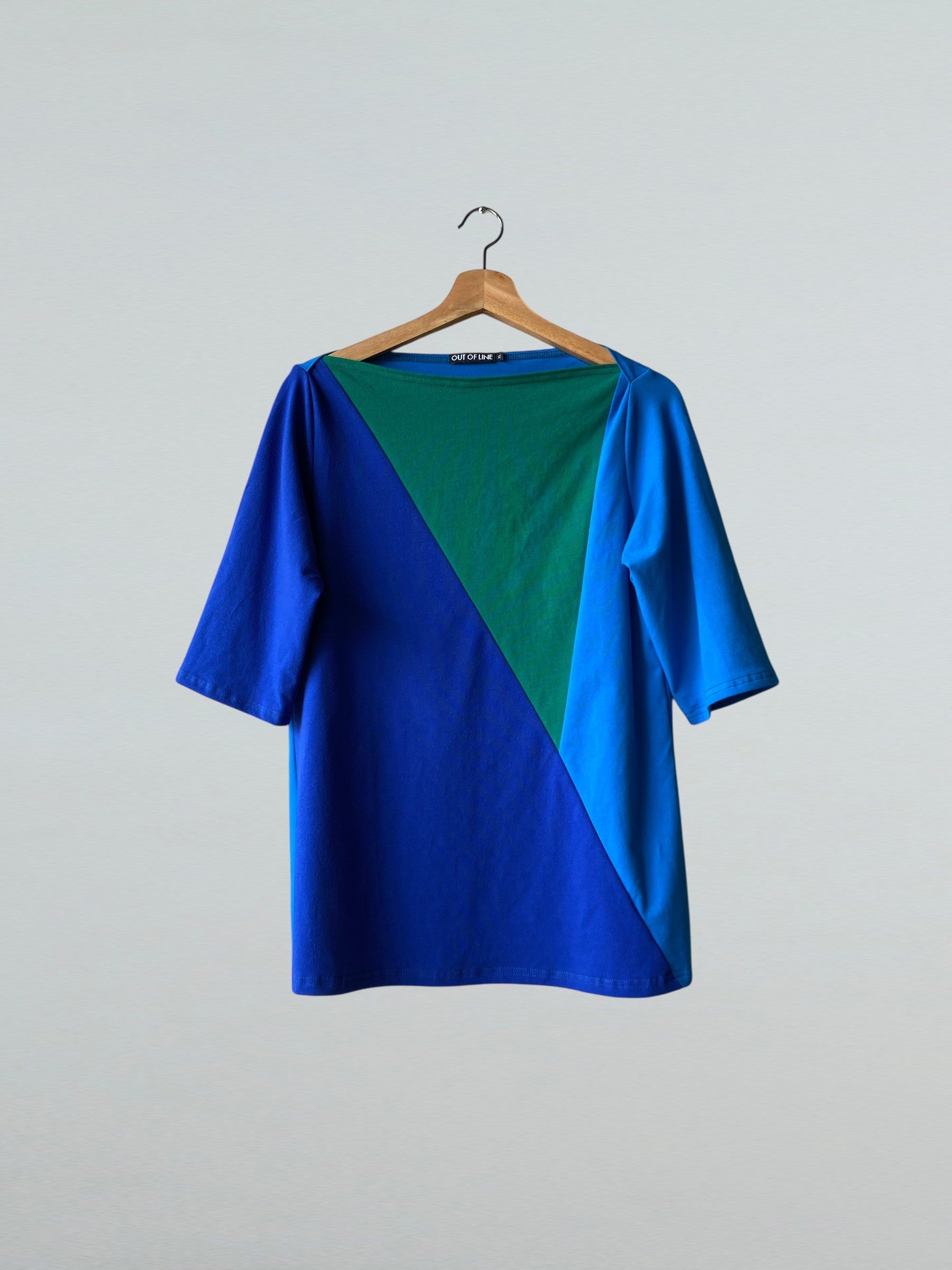 Extra Large, Triangle Top, Color Block