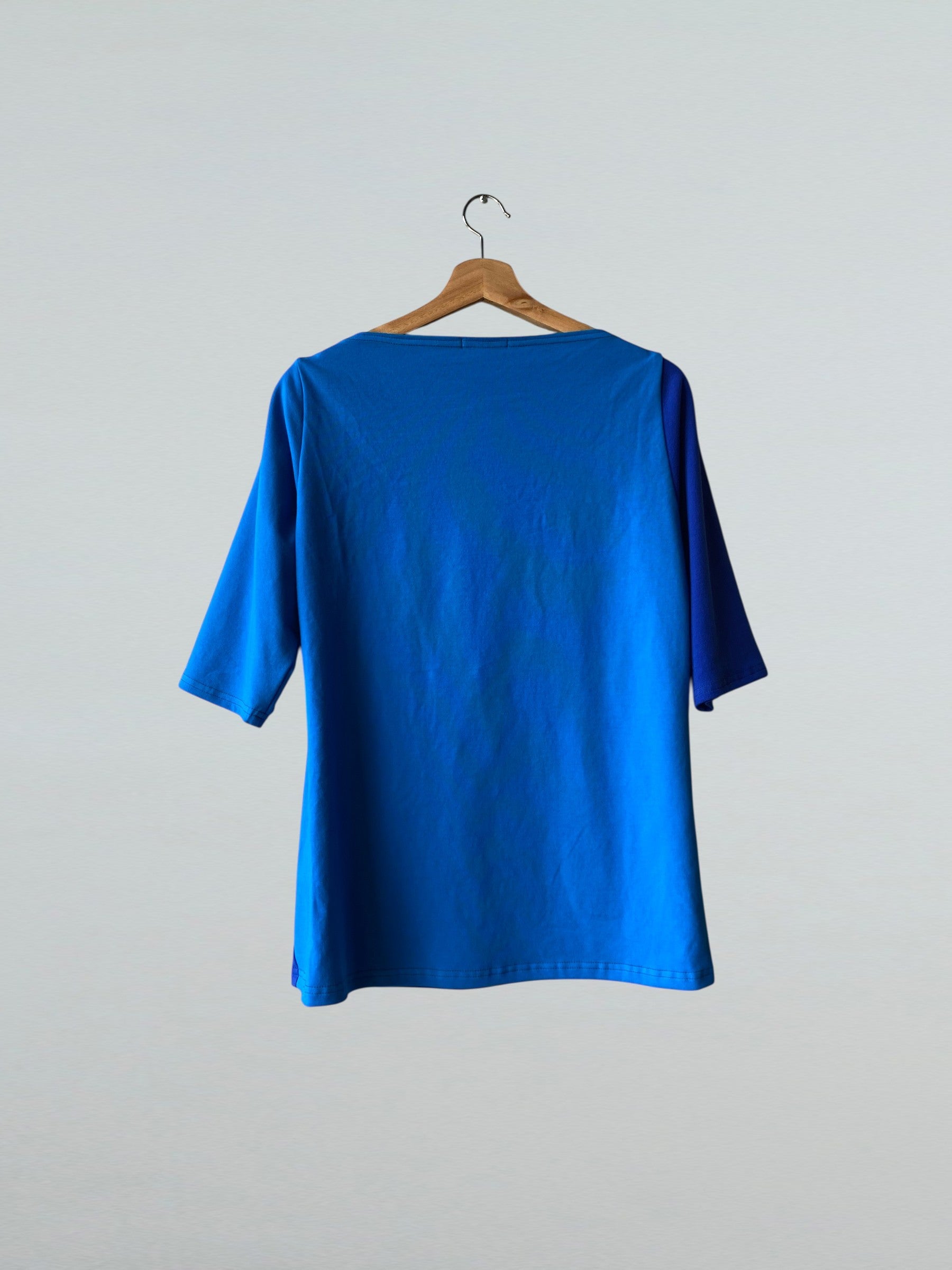 Extra Large, Triangle Top, Color Block